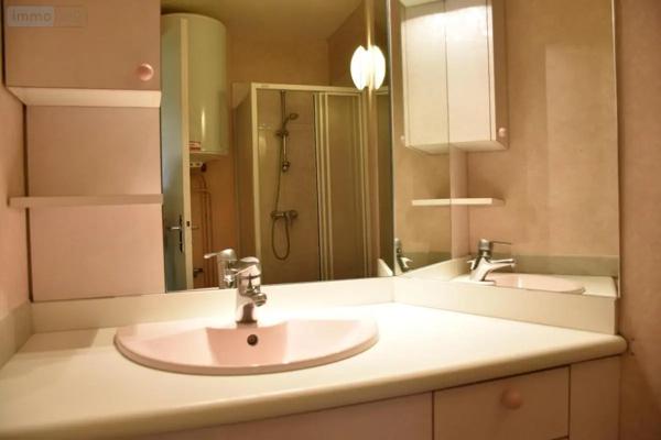 Location - Appartement Bourg-en-Bresse 01000 4 pièces 85 m 2