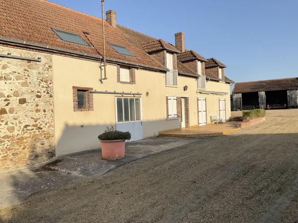Corps de Ferme, Habitation de 194 m2 + granges, ateliers