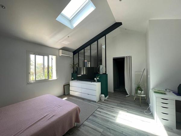 Maison à vendre    5 pièces •  Entraigues-sur-la-Sorgue