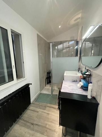 Maison à vendre    5 pièces •  Entraigues-sur-la-Sorgue