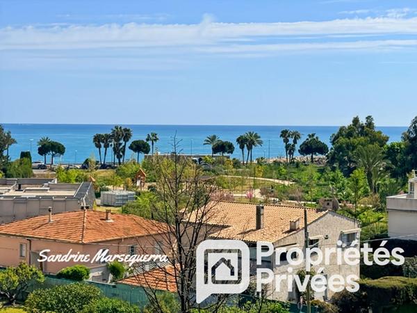 3 PIÈCES  VUE MER  HIPPODROME   À 150M DES PLAGES