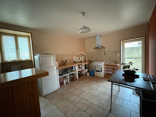 79800 PAMPROUX Maison Pamproux 7 pièces