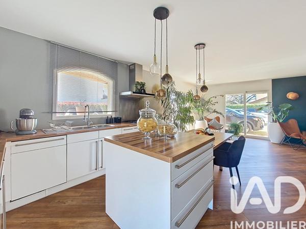 Maison à vendre 5 pièces 129,03 m² Vénérieu