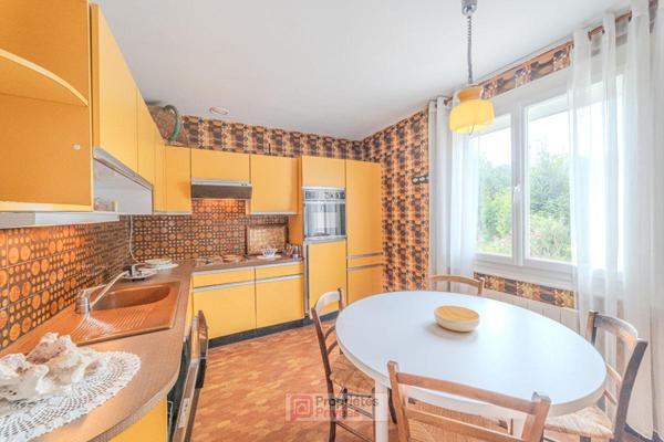 Maison Chateauneuf Sur Charente 14 pièce(s) 158 m2