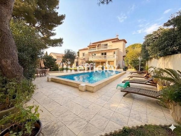 Maison 6 pièces - 255 m²