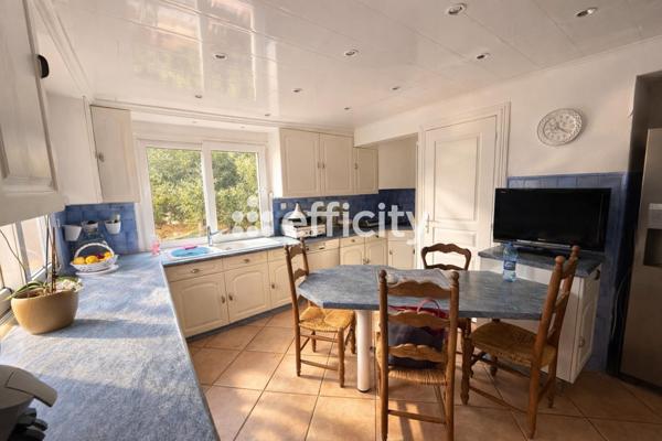 Maison 6 pièces - 255 m²