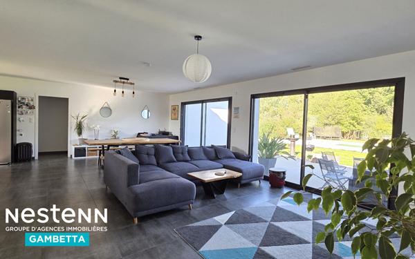 A vendre Maison 15 min de Montauban (82) de type 7 avec jardin, garage et piscine