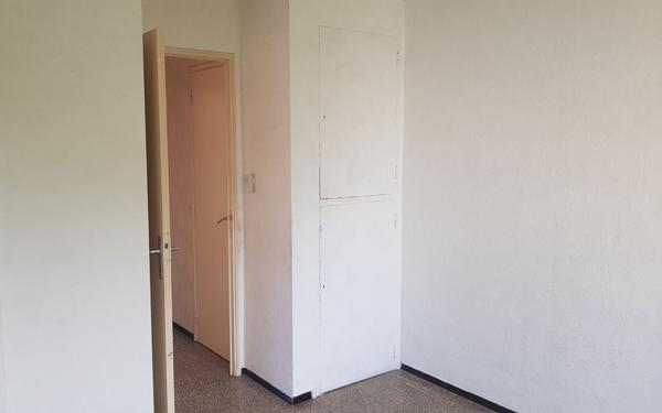 Appartement à vendre    4 pièces • 61,11 m2 Port-Saint-Louis-du-Rhône