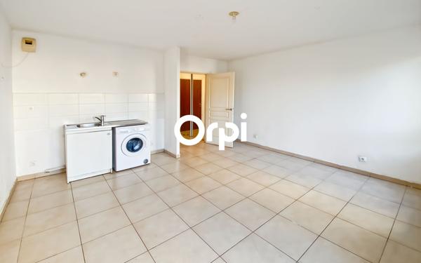 Appartement à vendre    1 pièce • 25,02 m2 Marseille 6