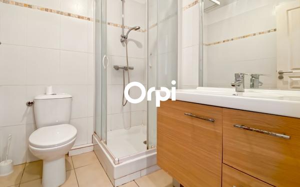 Appartement à vendre    1 pièce • 25,02 m2 Marseille 6