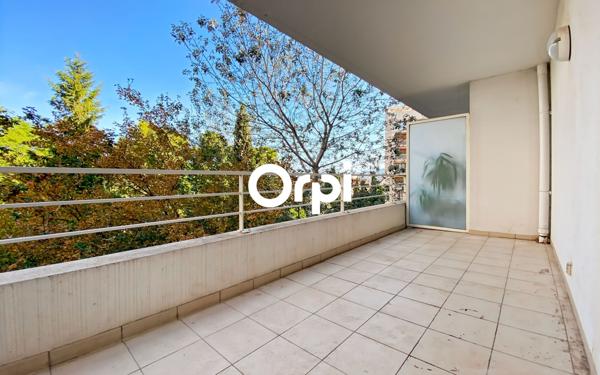 Appartement à vendre    1 pièce • 25,02 m2 Marseille 6