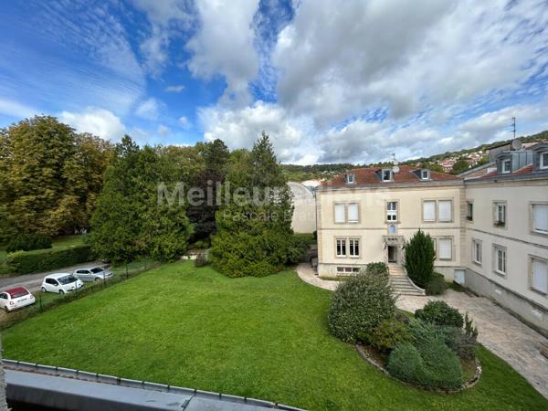 Essey les Nancy, Appartement T4  refait à neuf dans résidence de standing avec garage et extérieur