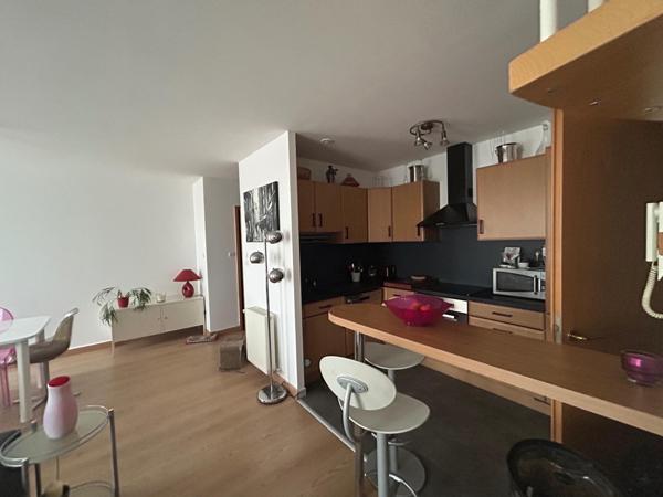 Essey les Nancy, Appartement T4  refait à neuf dans résidence de standing avec garage et extérieur