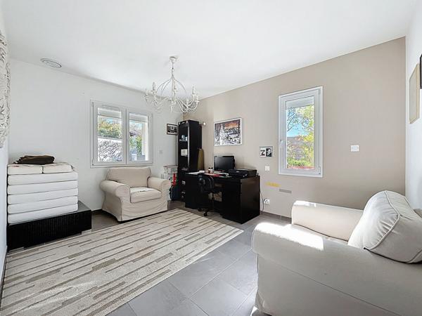 EXCLUSIVITE - MAISON RECENTE DE 117 M² SUR 748 M²