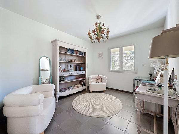 EXCLUSIVITE - MAISON RECENTE DE 117 M² SUR 748 M²