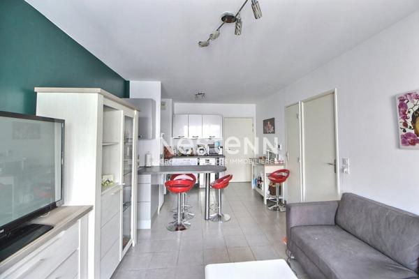 PORTES DE LYON - SECTEUR CENTRE VILLE - T2 - 40M²- RESIDENCE SECURISEE - RECENTE - GARAGE - CAVE - PROCHE TRAMWAY - BUS - GARE - A6 - A7 - ROCADE EST