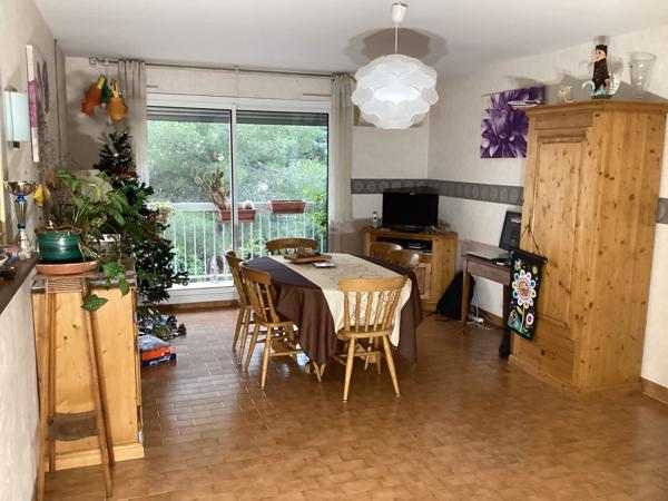 Appartement 4 pièces 84m² avec Stationnement et Cave