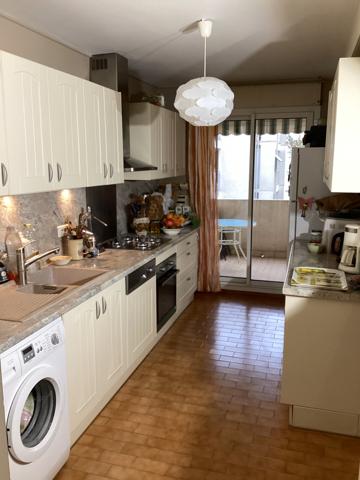 Appartement 4 pièces 84m² avec Stationnement et Cave