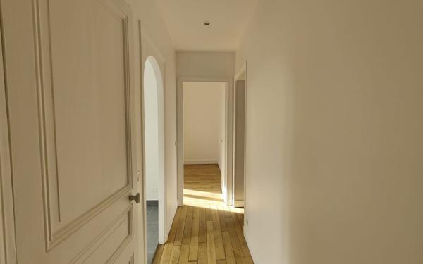 Appartement à vendre    3 pièces • 47,16 m2 Saint-Ouen