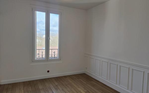 Appartement à vendre    3 pièces • 47,16 m2 Saint-Ouen