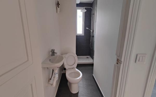 Appartement à vendre    3 pièces • 47,16 m2 Saint-Ouen