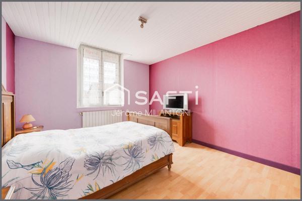 Ideal première acquisition, proche de toutes commodités, axe A31 à moins de 10mn, gare SNCF...