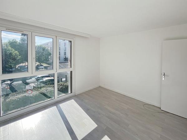 Appartement Les Mureaux 3 pièce(s) 67 m² - 2 chambres