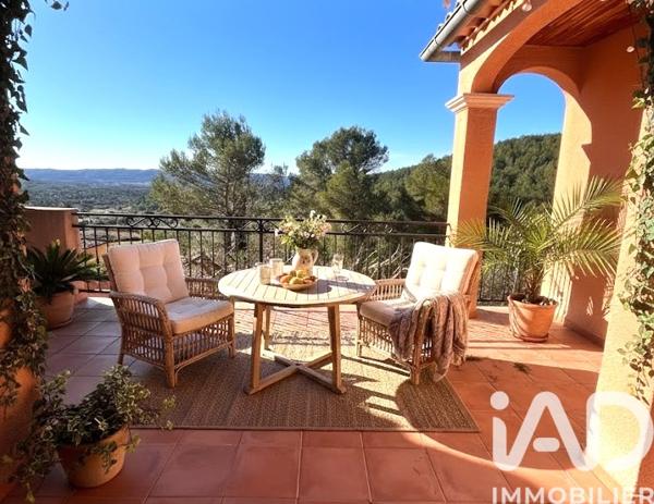 Maison à vendre 6 pièces 200 m² Cotignac