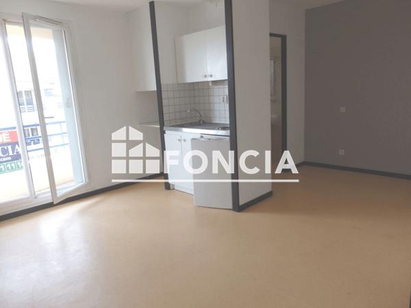 Location Studio 24.79 m² - 16 AVENUE PIERRE MASSE Pau 64000