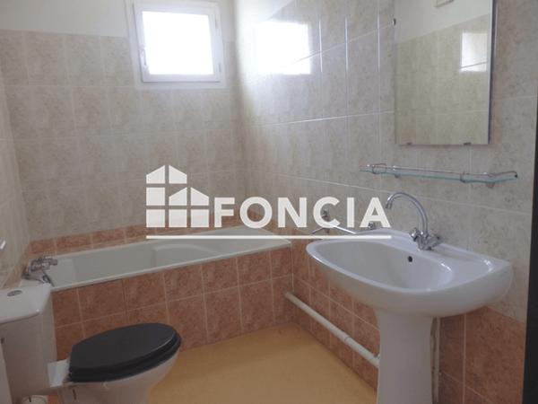 Location Studio 24.79 m² - 16 AVENUE PIERRE MASSE Pau 64000
