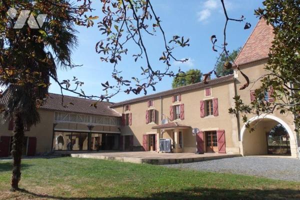 MIELAN (32) Superbe propriété/maison  offrant un fort potentiel, sur 2ha46 vue Pyrénées.