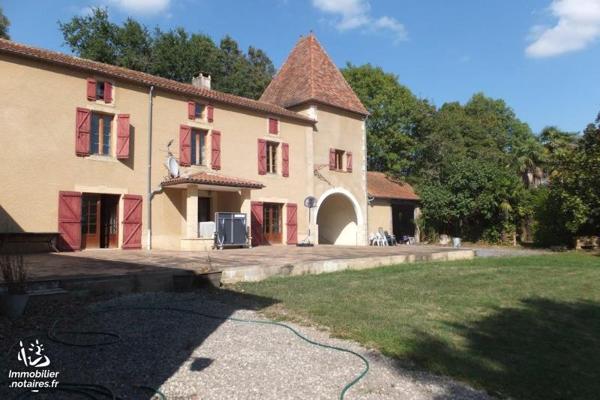 MIELAN (32) Superbe propriété/maison  offrant un fort potentiel, sur 2ha46 vue Pyrénées.