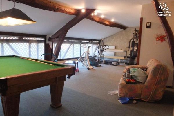 MIELAN (32) Superbe propriété/maison  offrant un fort potentiel, sur 2ha46 vue Pyrénées.