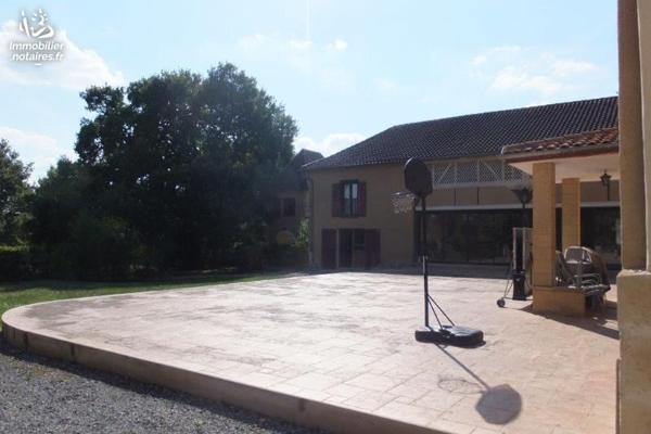 MIELAN (32) Superbe propriété/maison  offrant un fort potentiel, sur 2ha46 vue Pyrénées.