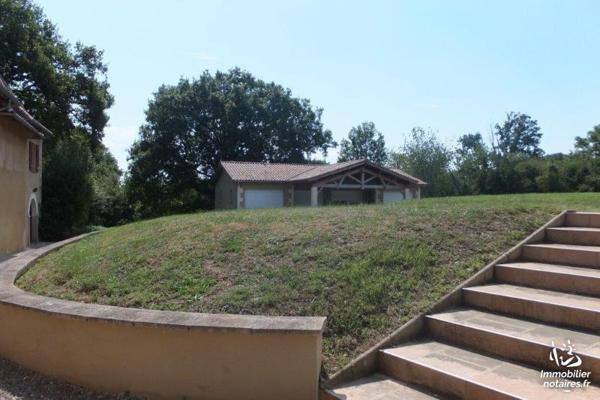 MIELAN (32) Superbe propriété/maison  offrant un fort potentiel, sur 2ha46 vue Pyrénées.