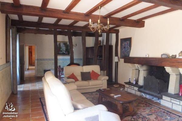 MIELAN (32) Superbe propriété/maison  offrant un fort potentiel, sur 2ha46 vue Pyrénées.