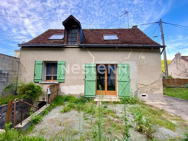 Maison à vendre avec 2 chambres jardin - centre ville - La Chartre-sur-le-Loir (72340)