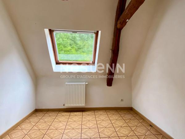 Maison à vendre avec 2 chambres jardin - centre ville - La Chartre-sur-le-Loir (72340)
