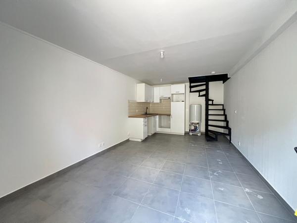 Maison  à louer Meaux 3 pièce(s) 54.02 m2 TRIPLEX