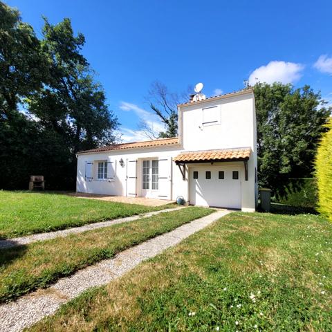 Maison Le Champ Saint Pere 4 pièce(s)