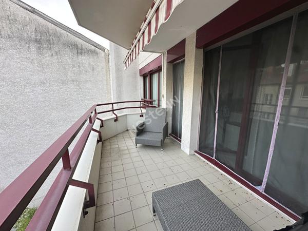 Appartement Villeurbanne 69100 Limite Lyon 6, Bellecombe, GARAGE COMPRIS, 3 pièces, 76 m2, balcon