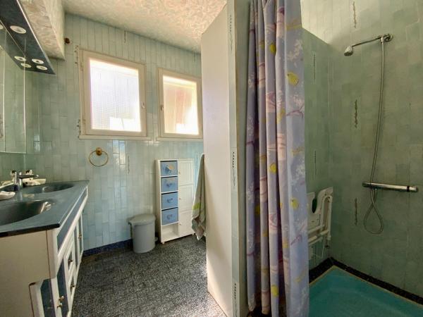 Maison Jonzac 6 pièce(s) 140 m2 et sous sol