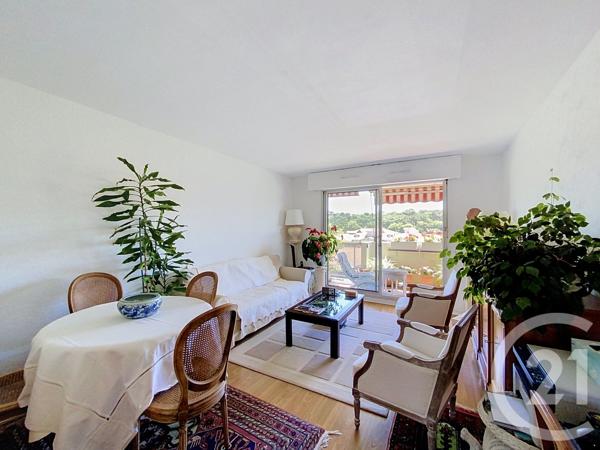 Appartement F3 à vendre  3 pièces - 60 m 2   ARCACHON  - 33
