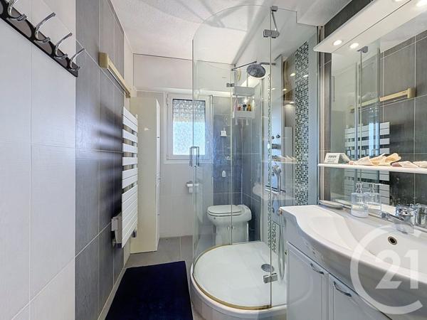 Appartement F3 à vendre  3 pièces - 60 m 2   ARCACHON  - 33