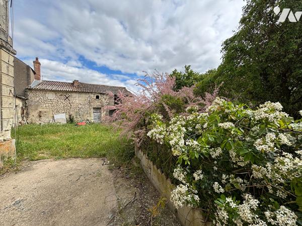 Maison de maître à rénover -Proche Montreuil-Bellay- 
