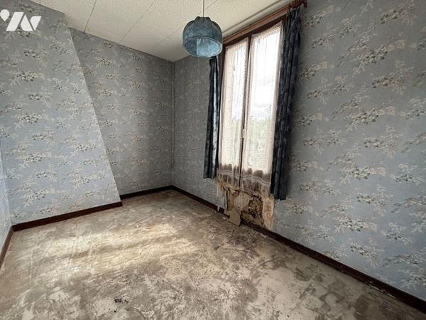 Maison de maître à rénover -Proche Montreuil-Bellay- 