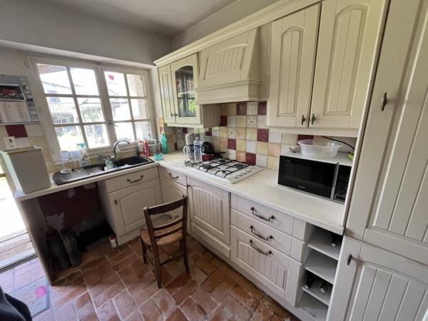 Maison à vendre 102 648 € Brioux-sur-Boutonne 7 p 146 m² DPE F