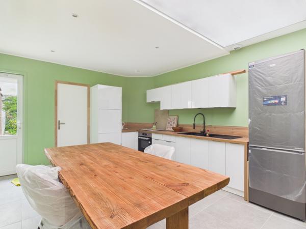 Immeuble
        
        - 135 m² 249 900 € *