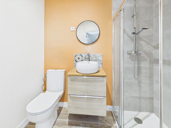 Immeuble
        
        - 135 m² 249 900 € *