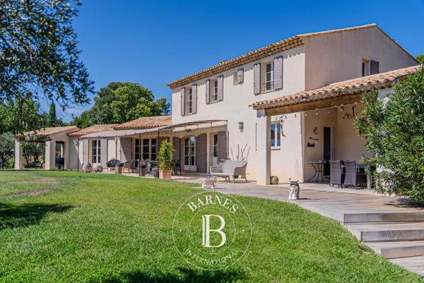 Aix-en-Provence, Maison 5 Chambres -  220 m² à vendre